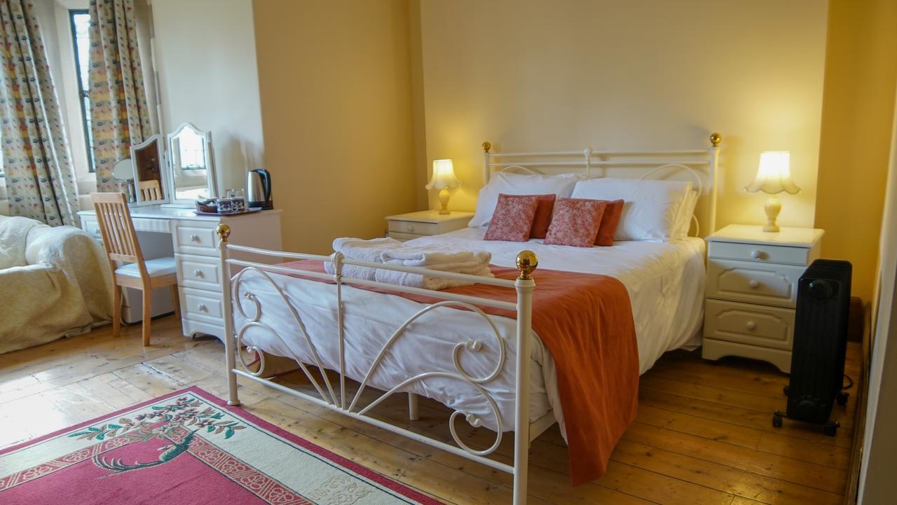 Cleeve House Bed & Breakfast Melksham Ngoại thất bức ảnh