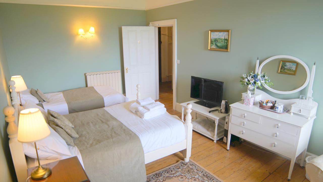 Cleeve House Bed & Breakfast Melksham Ngoại thất bức ảnh