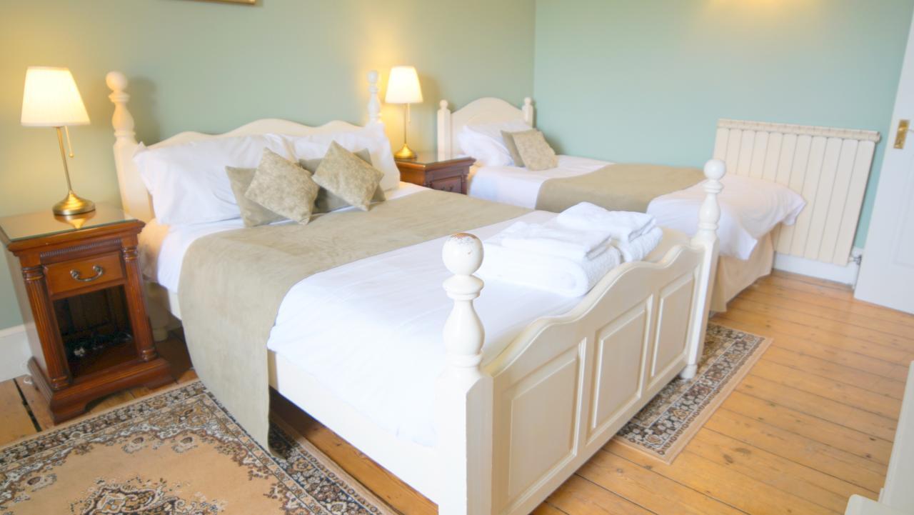 Cleeve House Bed & Breakfast Melksham Ngoại thất bức ảnh